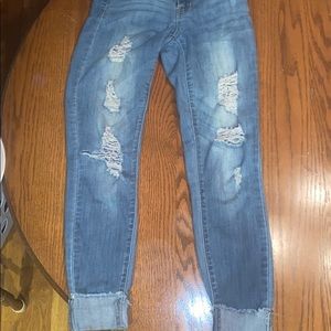 Distressed Jeggings with cuff